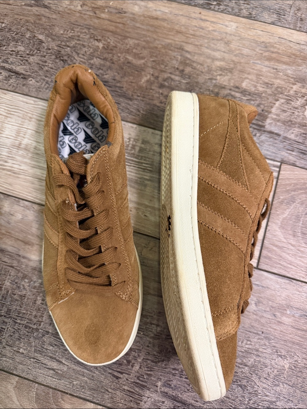 Gola Suede Low-Top Sneakers in Tan Brown - Picture 2 of 5
